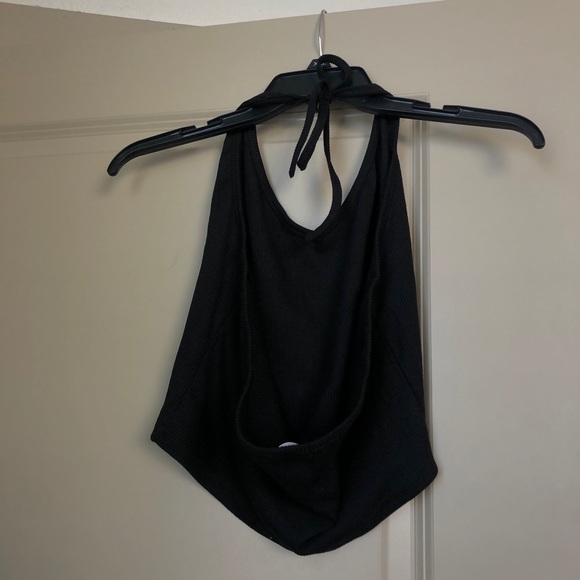 Embroidered butterfly crop top - Picture 4 of 5